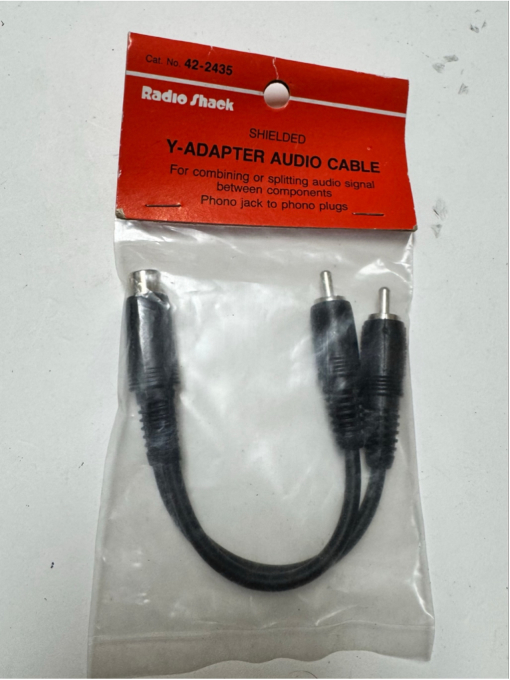 4" (10cm) RadioShackยฎ Shielded Y-Adapter Audio Cable โข P/N 42-2436